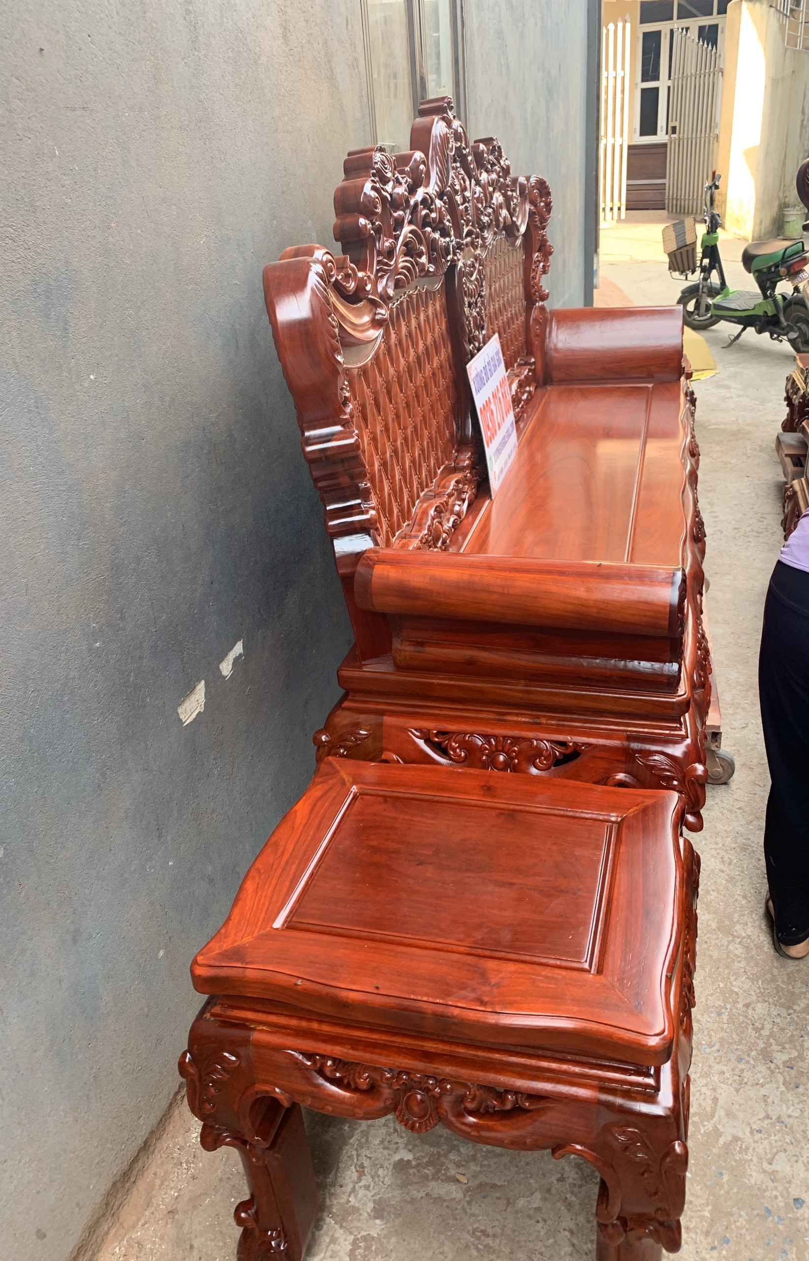 Bộ Hoàng Gia 6 món chất liệu gỗ Hương đỏ nhập khẩu Bộ Hoàng Gia 6 món chất liệu gỗ Hương đỏ nhập khẩu 28