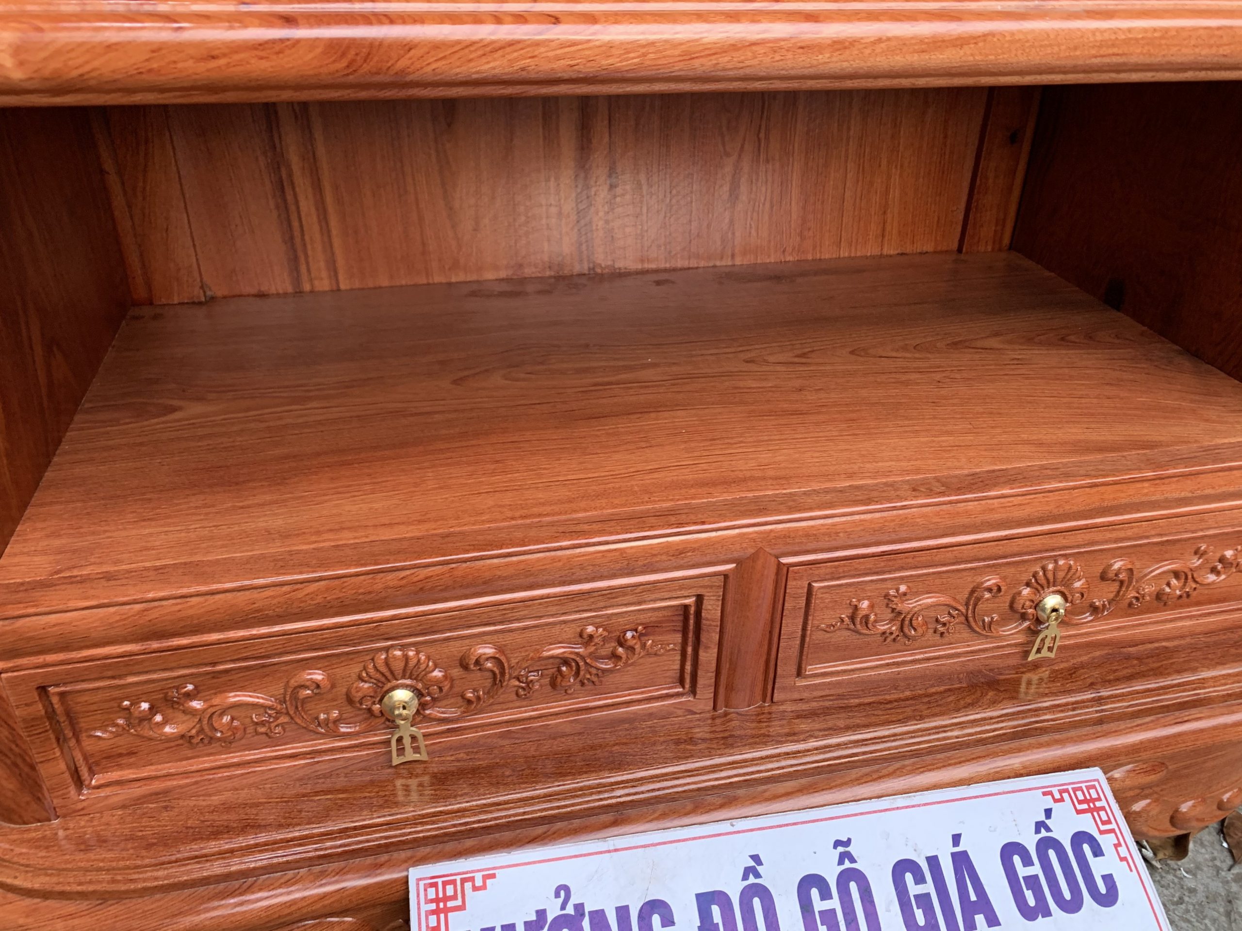 Kệ Louis Hoàng Gia gỗ Hương đá 20