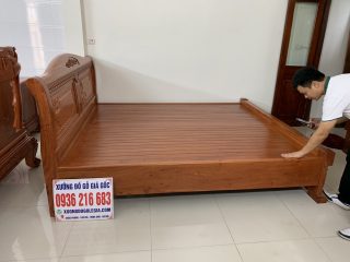 Giường chữ X gỗ Hương đá kích thước 200x220 Bác Toàn Hưng Yên 6