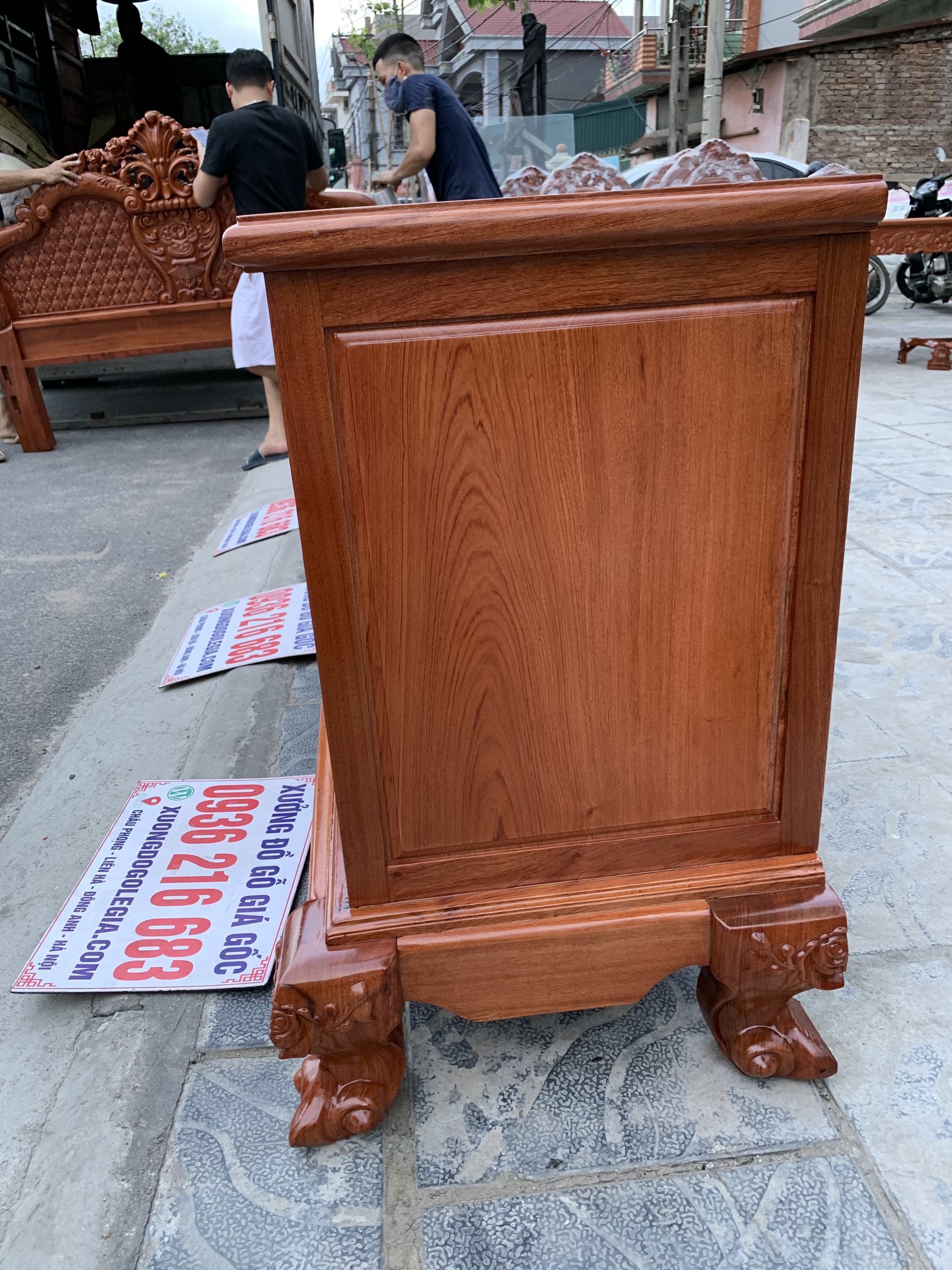 Kệ hoàng Gia để tivi gỗ Hương đá ( A Trọng Lào Cai) 15