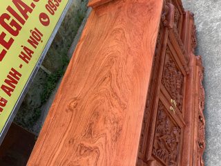 Kệ TiVi cột nho con sóc gỗ Hương đá 9