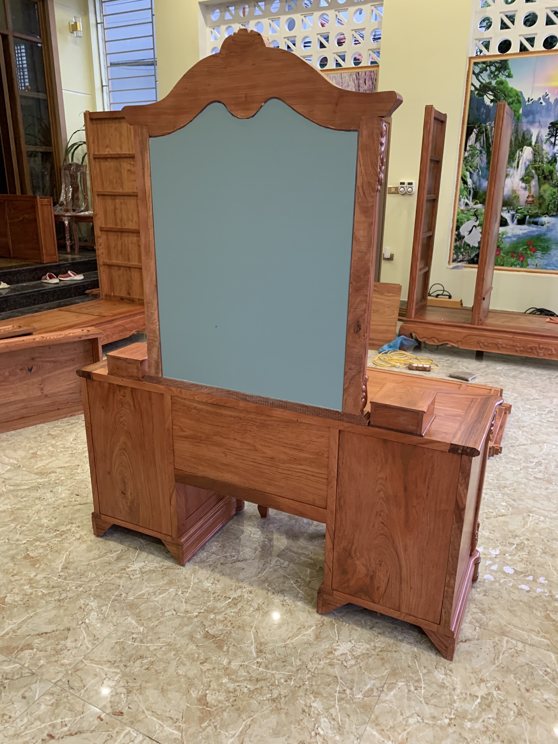 Bàn Phấn gỗ Hương đá ( Chú Phúc Nghệ An) 18