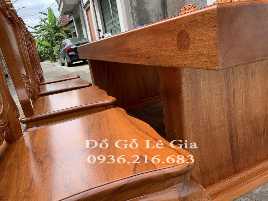 Bộ bàn ăn nguyên khối 8 ghế 1 bàn 18