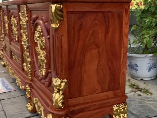 Kệ TiVi dát vàng mẫu Hoa Hồng gỗ Hương (A Mạnh - Lào Cai) Kệ TiVi dát vàng mẫu Hoa Hồng gỗ Hương (A Mạnh - Lào Cai) 14